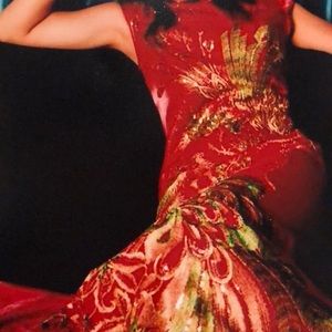 Gorgeous sequin qipao with fishtail skirt